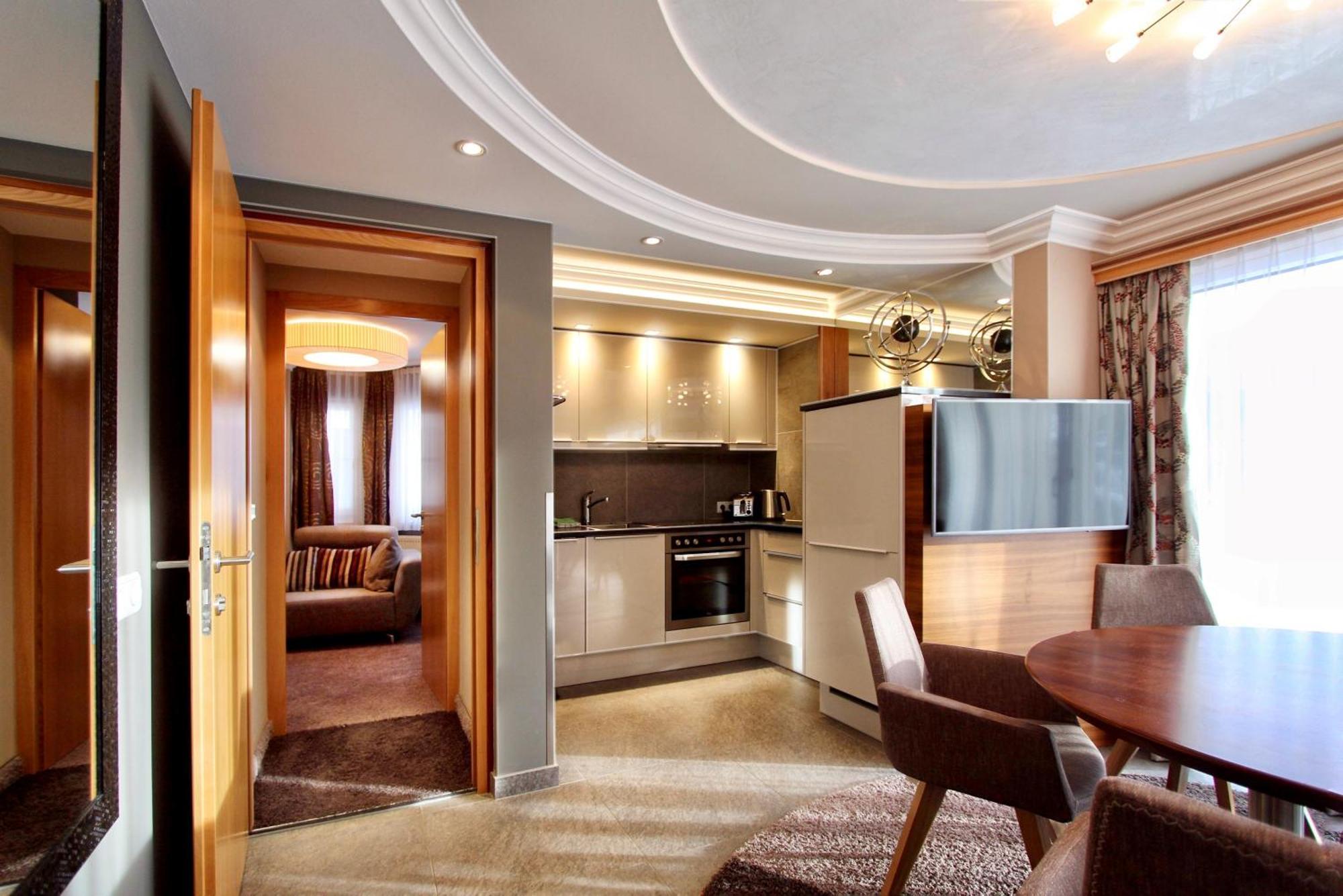 Gruetter Luxury Apartments Ischgl Exterior photo